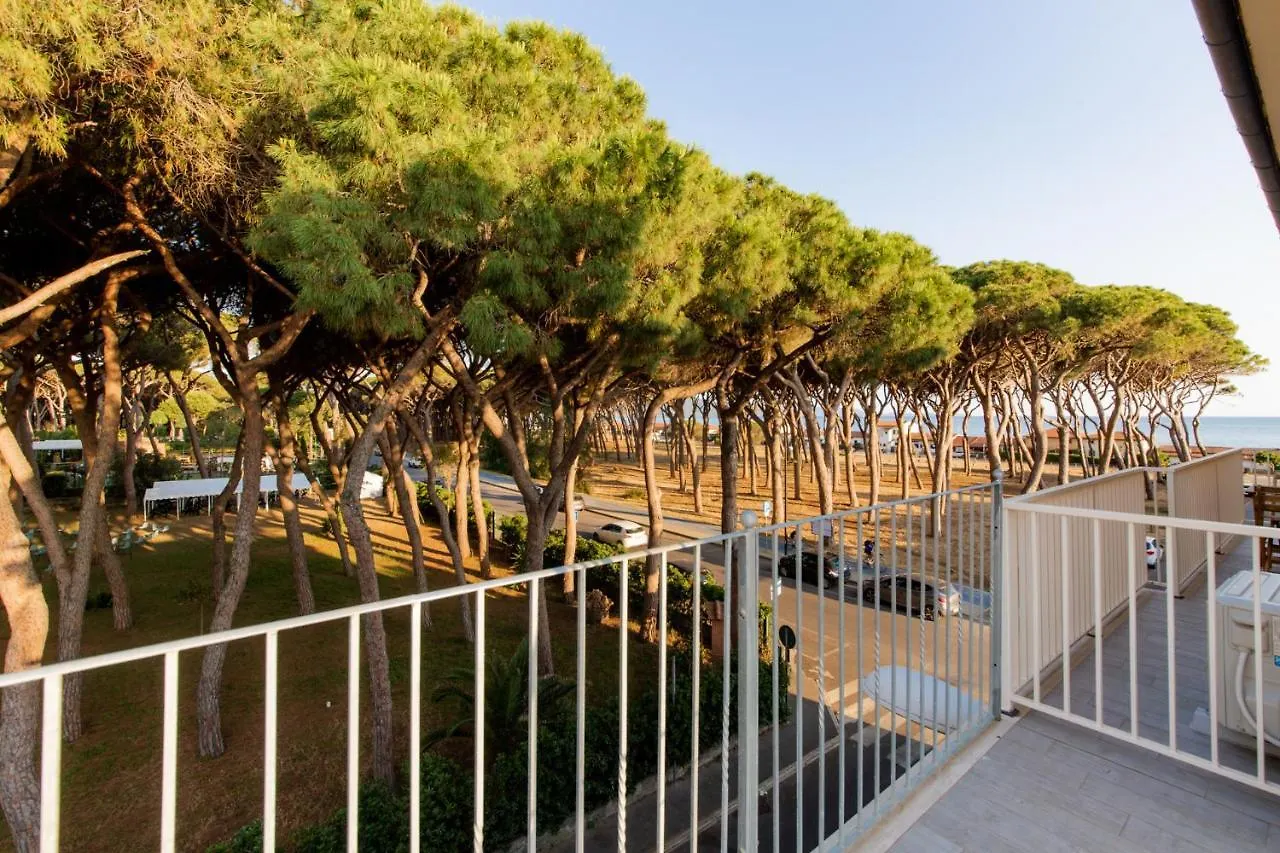 Pepe Nero Relax Hotel Follonica Guest house