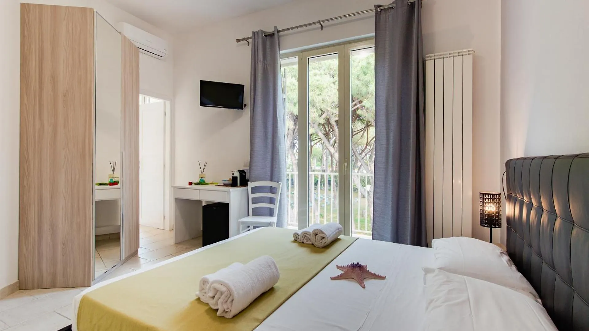 Pepe Nero Relax Hotel Follonica 0*,
