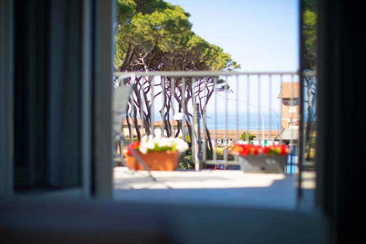 Guest house Pepe Nero Relax Hotel Follonica