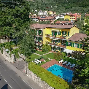 ** Aparthotel Il Cedro Italien